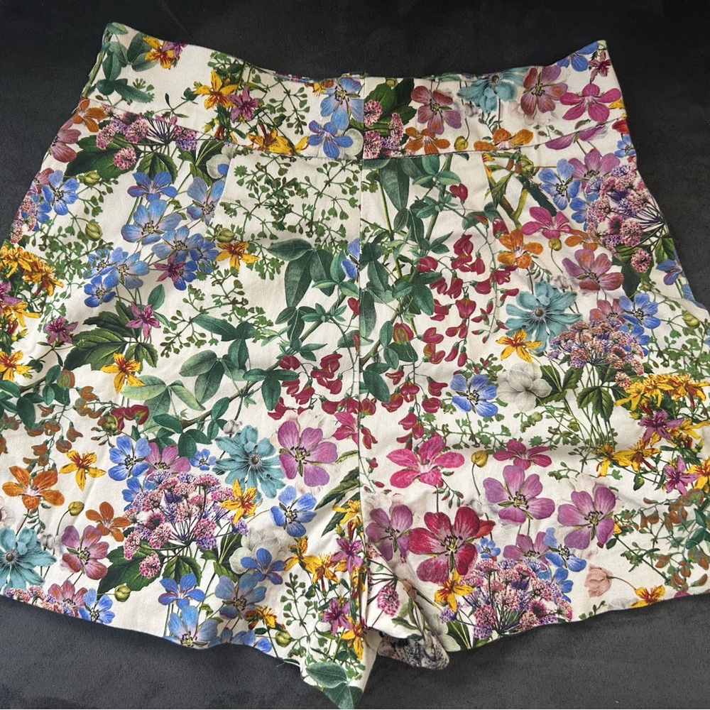 Zara - Floral short - size 28